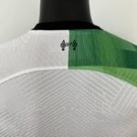 camiseta liverpool 2024 cuello anterior