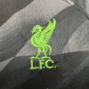 camiseta liverpool portero escudo