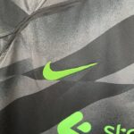 camiseta liverpool portero logo