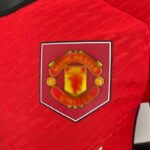 camiseta manchester united 2024 escudo