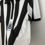 camiseta newcastle 2024 lateral