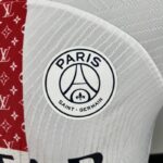 camiseta psg 2024 escudo