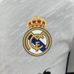 camiseta real madrid 2024 escudo