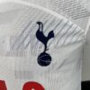 camiseta tottenham 2024 escudo
