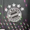 camiseta bayern múnich 2024 escudo