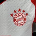 camiseta bayern múnich 2024 escudo