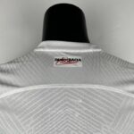 camiseta corinthians 2024 blanca cuello anterior