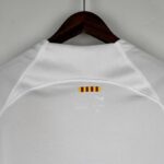 camiseta fc barcelona 2024 blanca cuello anterior