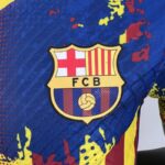camiseta fc barcelona 2024 especial escudo