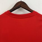 camiseta flamengo mujer 2024 cuello anterior