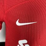 camiseta liverpool 2024 guardar logo