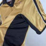 camiseta manchester united 2001 dorada lateral
