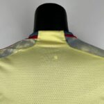 camiseta new york red bulls 2024 cuello anterior