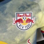 camiseta new york red bulls 2024 escudo