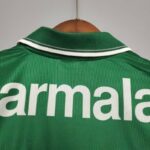 camiseta retro palmeiras verde cuello anterior