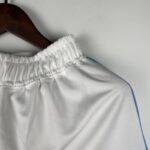 pantalón corto manchester city 2024 lateral 1