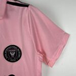camiseta inter miami mujer escudo