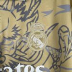 camiseta real madrid 2024 especial escudo
