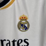 camiseta real madrid mujer 2024 escudo