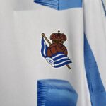 camiseta real sociedad 2024 escudo