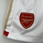 camiseta arsenal niño 2024 escudo pantalón corto