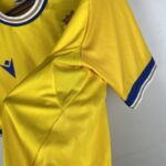 camiseta cadiz 2024 lateral