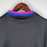 camiseta inter miami negra 2024 cuello anterior