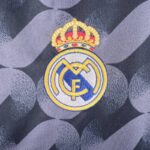 camiseta real madrid 2024 escudo