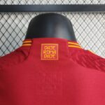 camiseta as roma 2024 cuello anterior