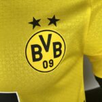 camiseta dortmund 2024 escudo