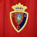 camiseta retro osasuna escudo