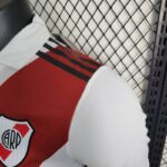 camiseta river plate 2024 hombro