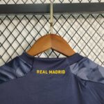 camiseta segunda real madrid cuello anterior