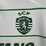 camiseta sporting lisboa escudo