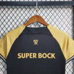 camiseta sporting lisboa ronaldo cuello anterior