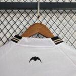 camiseta valencia 2024 cuello anterior