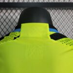 equipacion arsenal 2024 cuello anterior