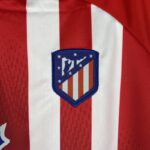 equipacion atletico de madrid camiseta escudo