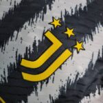 juventus camiseta 2024 escudo