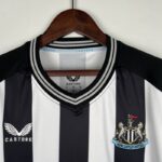 newcastle camiseta 2024 cuello V