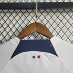segunda camiseta PSG cuello anterior