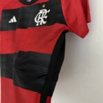 camiseta de flamengo lateral