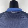 camiseta del tottenham 2024 cuello anterior
