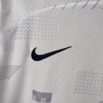 camiseta tottenham logo nike