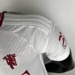 manchester united tercera equipacion hombro