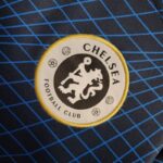 segunda equipacion del chelsea escudo