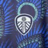 segunda equipacion leeds escudo