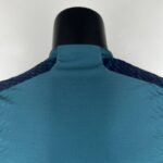 tercera equipacion arsenal 2024 cuello anterior