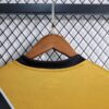 tercera equipacion rayo vallecano cuello anterior