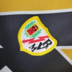 tercera equipacion rayo vallecano escudo